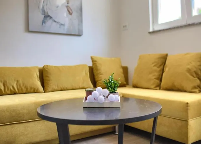 One Bedroom With Terrace A1 شقة