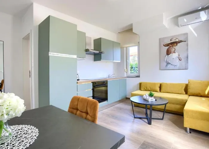 One Bedroom With Terrace A1 * بولا